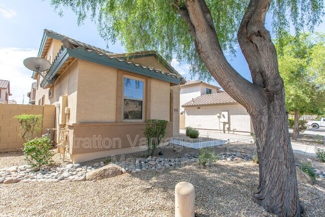 Building Photo - 1701 W Flamingo Dr