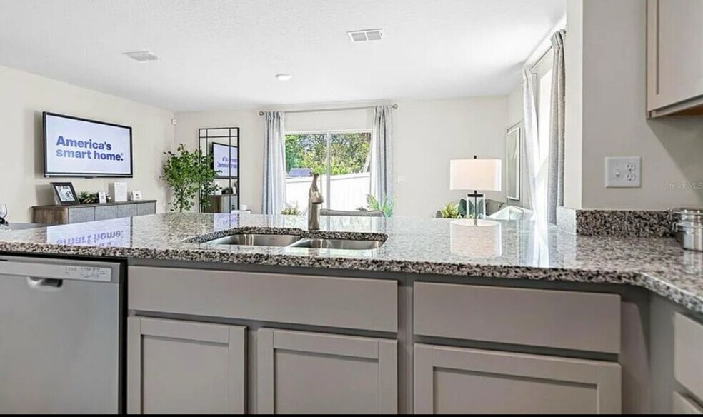 Building Photo - 528 Zinfandel Dr