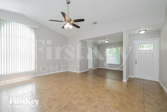 Building Photo - 2484 Albaca Dr