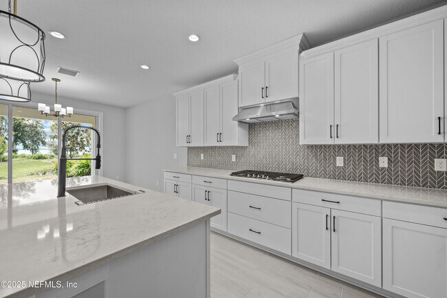 Building Photo - 27 Oak Pk Dr