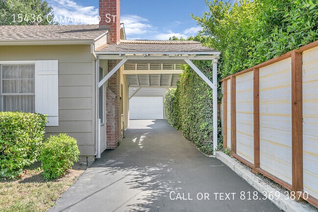 Building Photo - 15436 Camarillo St