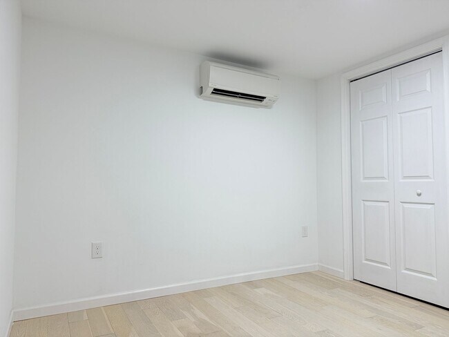 Building Photo - Cozy, Newly Renovated 2-Bed Retreat on Geo...
