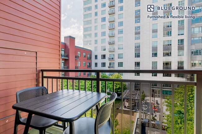 Building Photo - 449 Canal St