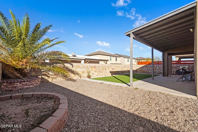 Building Photo - 14829 Sunny Land Ave