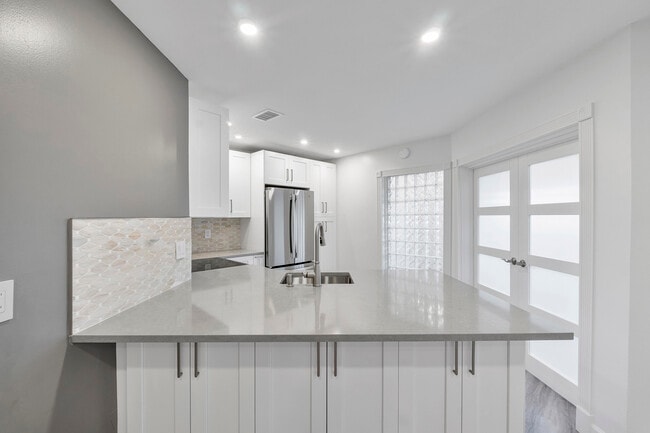 Building Photo - 273 NW 36th Ave