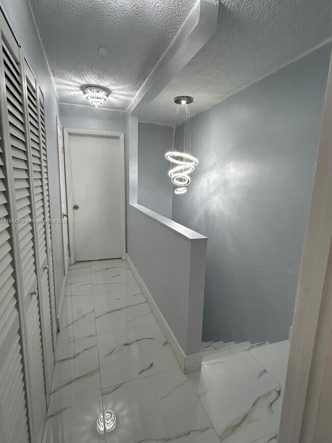Building Photo - 6345 SW 138th Ct