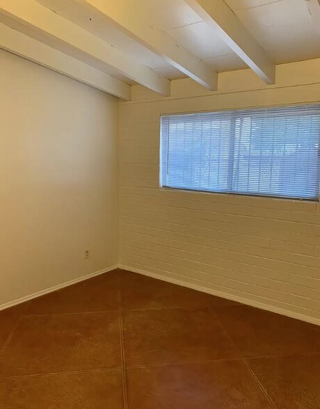 Building Photo - 2115 E 18th St