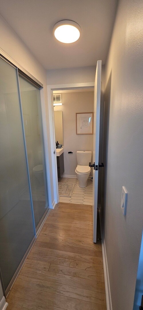 Building Photo - 1221 N Dearborn Pkwy