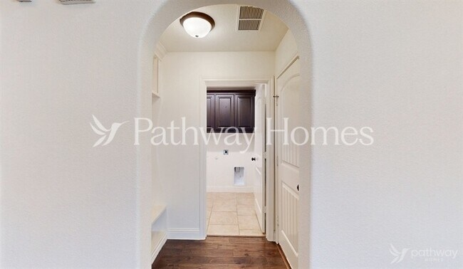 Building Photo - 209 Bentley Dr