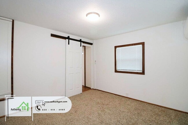 Building Photo - 4083 Notre Dame Ave