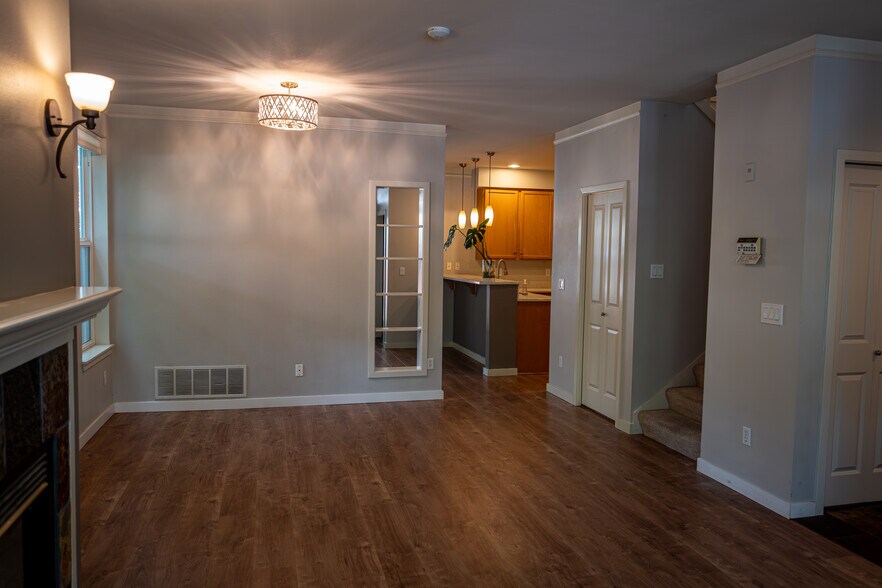 Building Photo - 15632 NE 92nd Way