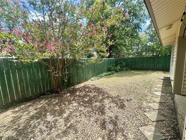 Building Photo - 11407 Bristle Oak Trail