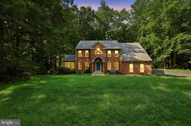 Building Photo - 2 English Hills Dr