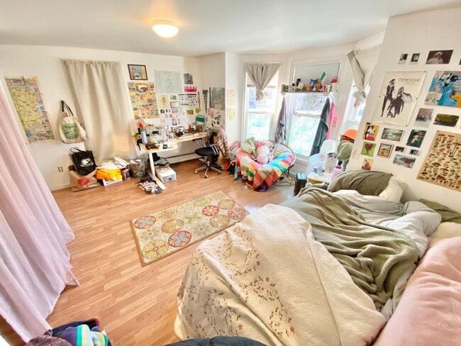 Building Photo - 48 Intervale Ave