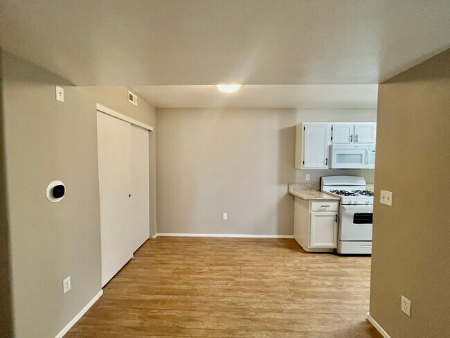 Building Photo - First-Floor Condo with Detached Garage in Gated Ranch Viejo