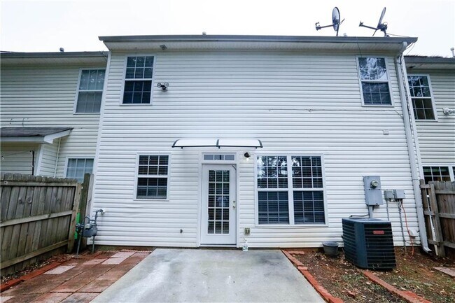 Building Photo - 3048 Kentmere Dr