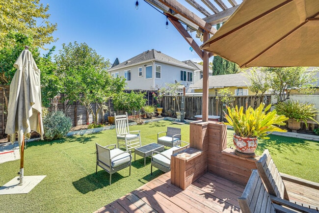 Building Photo - 520 S Almaden Ave