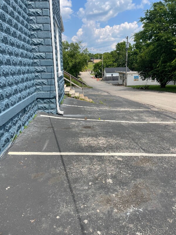 Building Photo - 1021 S Main St