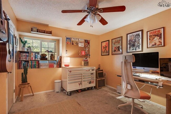 Building Photo - 5607 Briargrove Dr