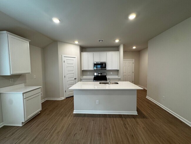 Building Photo - Spectacular brand NEW 4 Bedroom 2 Bathroom...