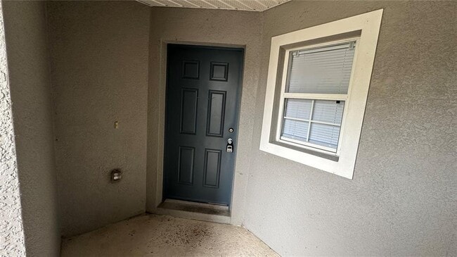 Building Photo - 2437 Hassonite St