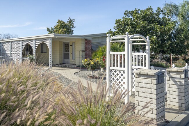 Building Photo - 25361 De Waide Ave