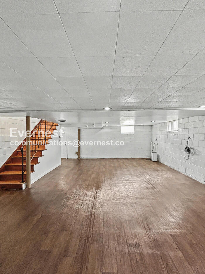 Building Photo - 616 S Jefferson St