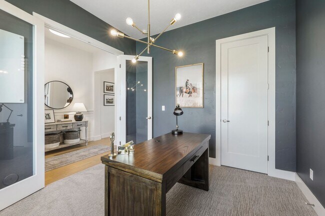 Building Photo - Beautiful 4 bed 2.5 bath home