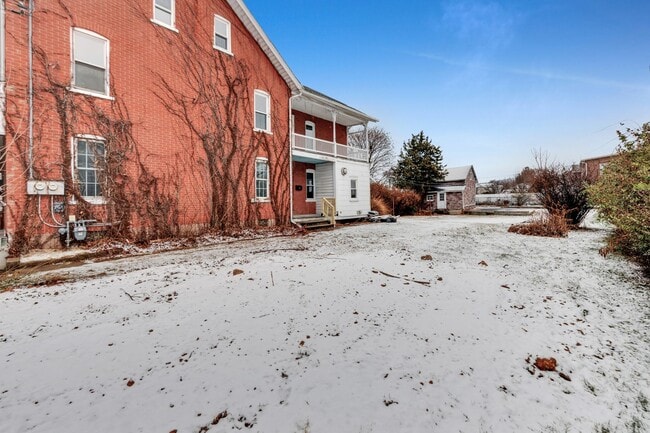 Building Photo - 109 N Sixth St