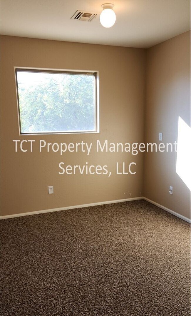 Building Photo - Spacious 4 bedroom in Johnson Ranch!