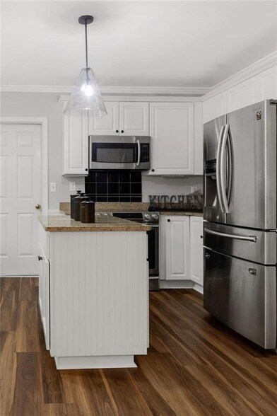 Building Photo - 3247 Blackstone Run