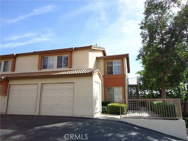 Primary Photo - 1365 Crafton Ave