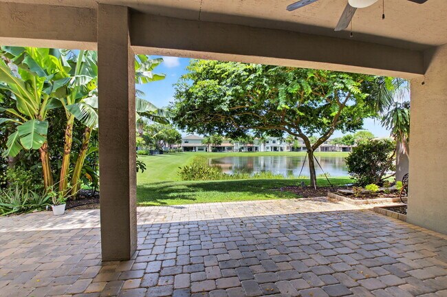 Building Photo - 8101 Ironstone Dr