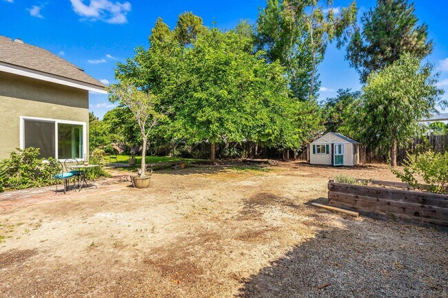 Building Photo - 3016 Segovia Ct