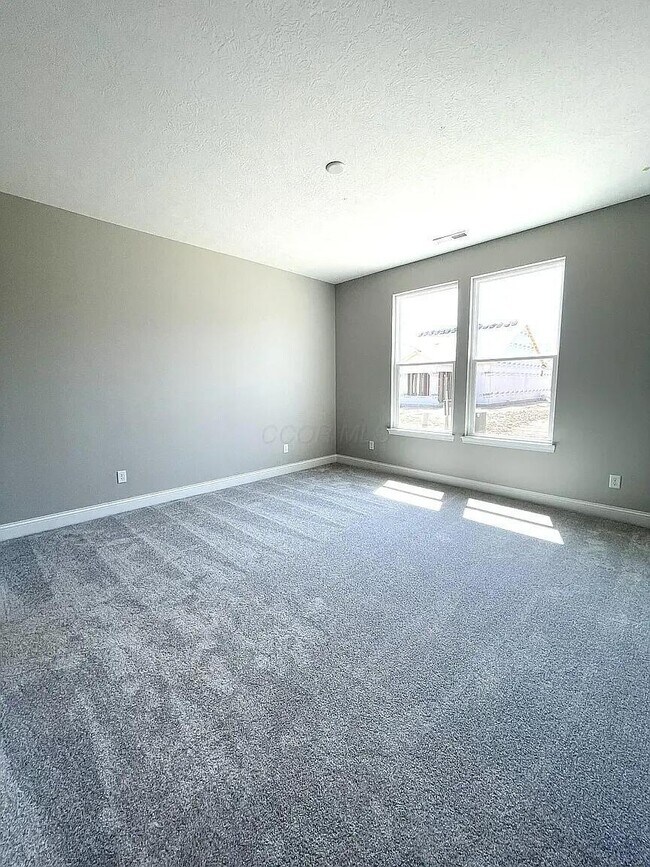 Building Photo - 1254 Fairstone Dr