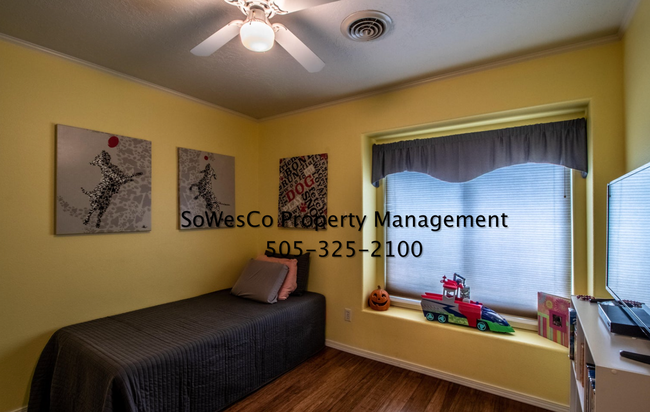 Building Photo - Beautiful Custom 3 Bedroom 2 Bath Home