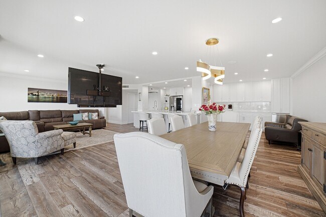 Building Photo - 111 N Pompano Beach Blvd