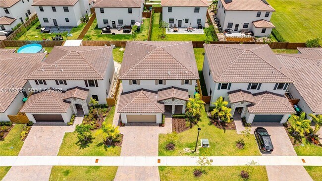 Building Photo - 11932 SW 241 Ter