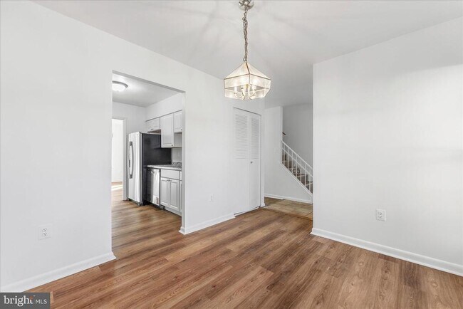 Building Photo - 6911 Cipriano Woods Ct