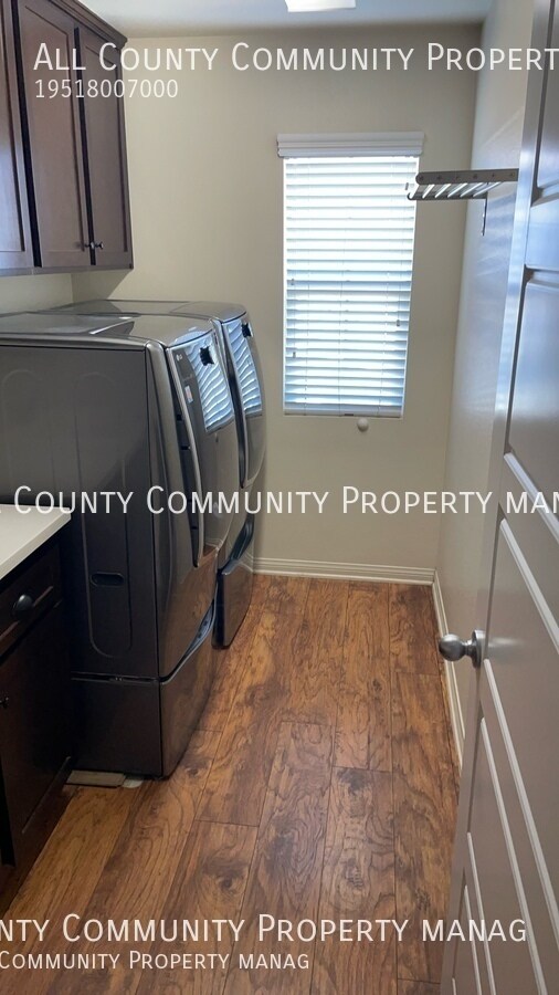 Building Photo - 25255 High Plains Ct