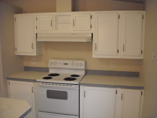 Building Photo - 33171 Fuchsia Ln