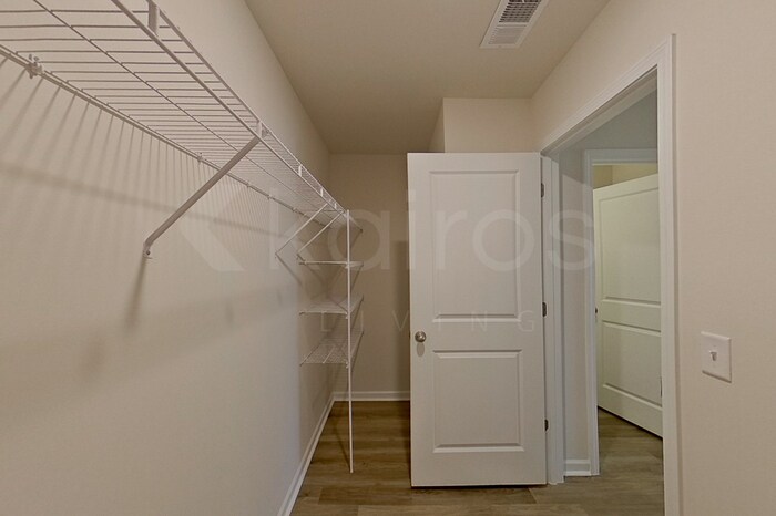 Building Photo - 120 Overstreet Way