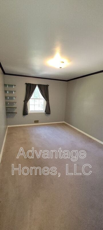 Building Photo - 8914 Grandview Dr