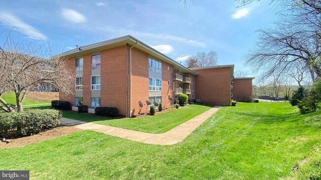 Building Photo - 3716 N Rosser St