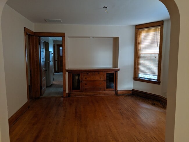 Building Photo - 2731 N Kedzie Ave