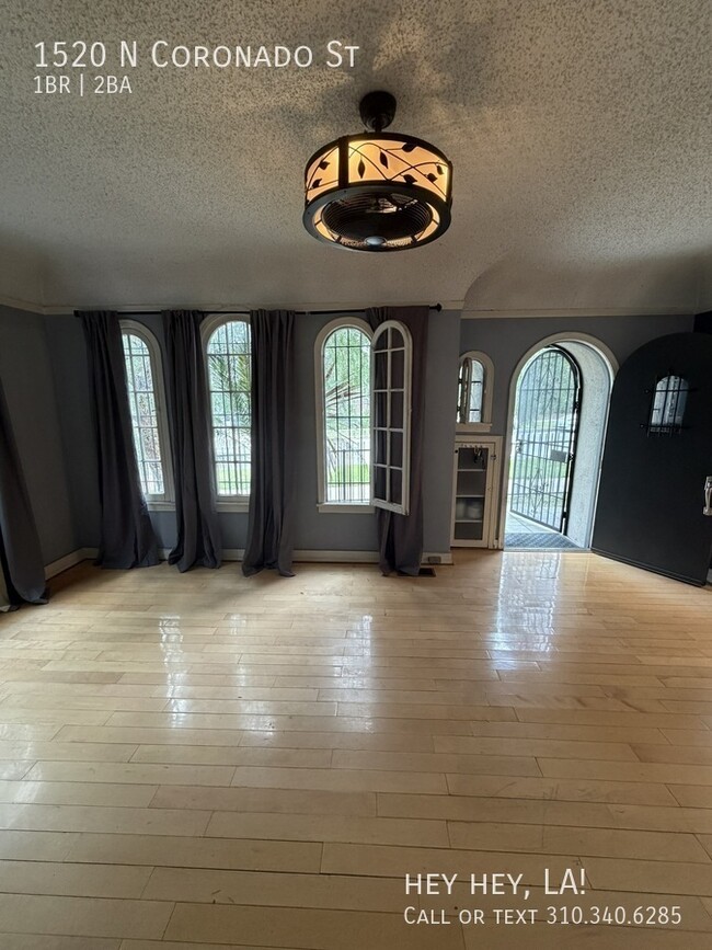 Building Photo - 1520 N Coronado St