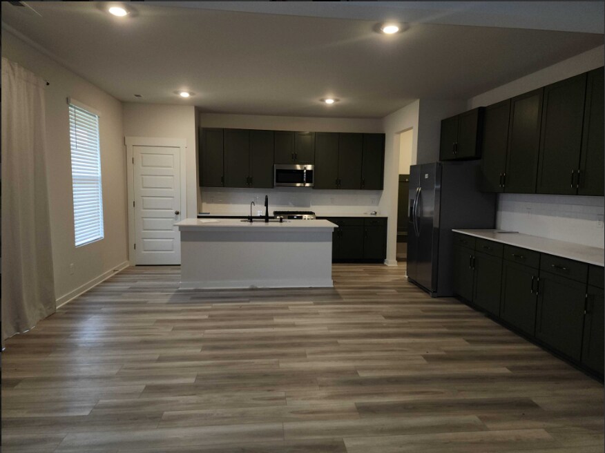 Building Photo - 506 Lyness Dr