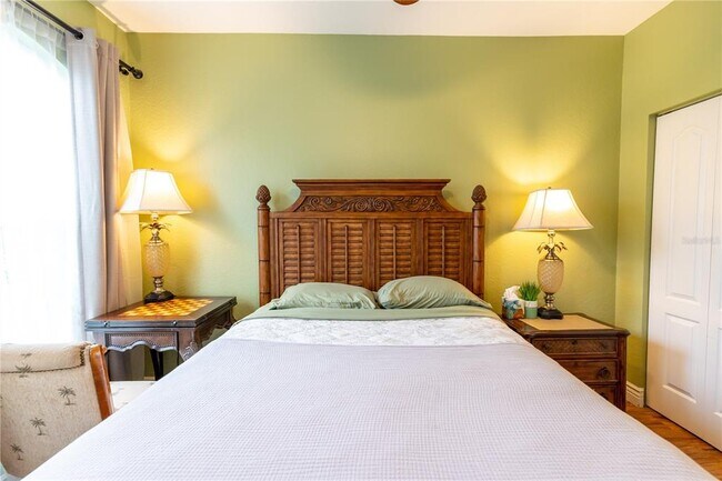 Building Photo - 2724 Via Murano