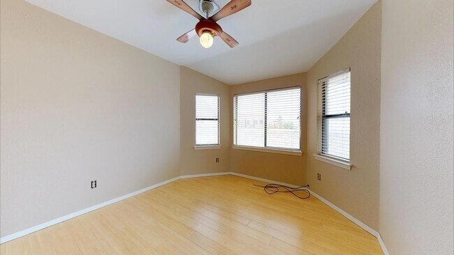 Building Photo - Northeast El Paso 5bed Refrig A/C house in...