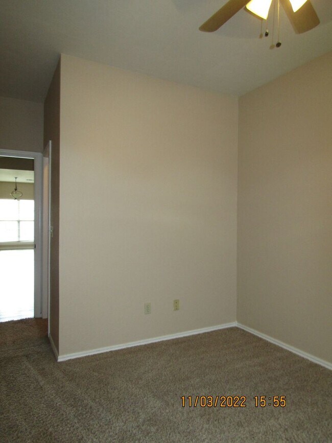 Building Photo - PETS NEGOTIABLE  !!!